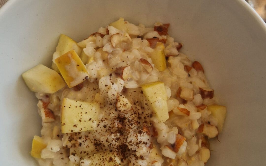 Süßreis mit Zimtblüten und Kokosmilch