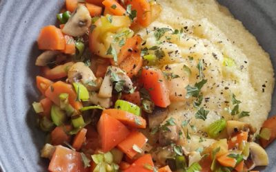 Pikante Polenta mit Gemüse